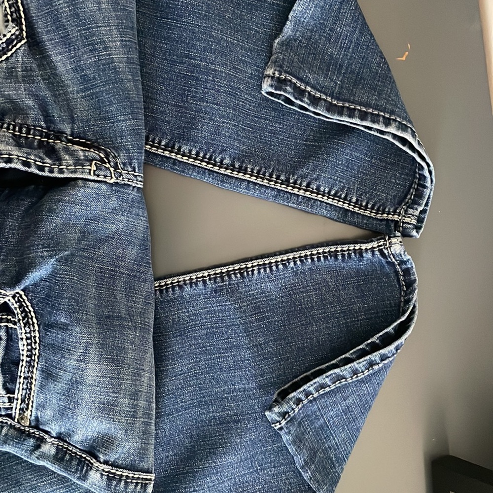 Silver Jeans - Picture 6 of 6